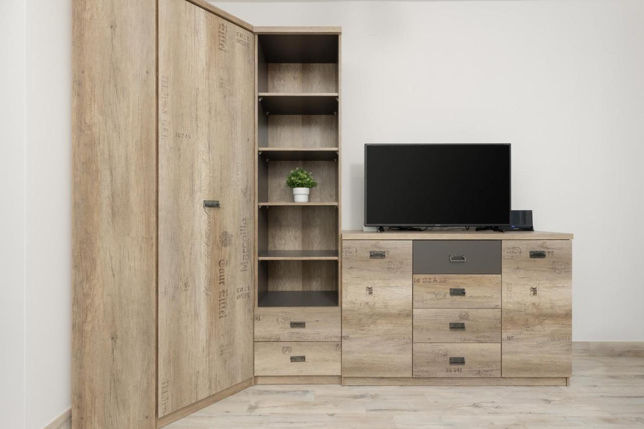 Studio Wlochy 1 Sierpnia By Renters * Warschau